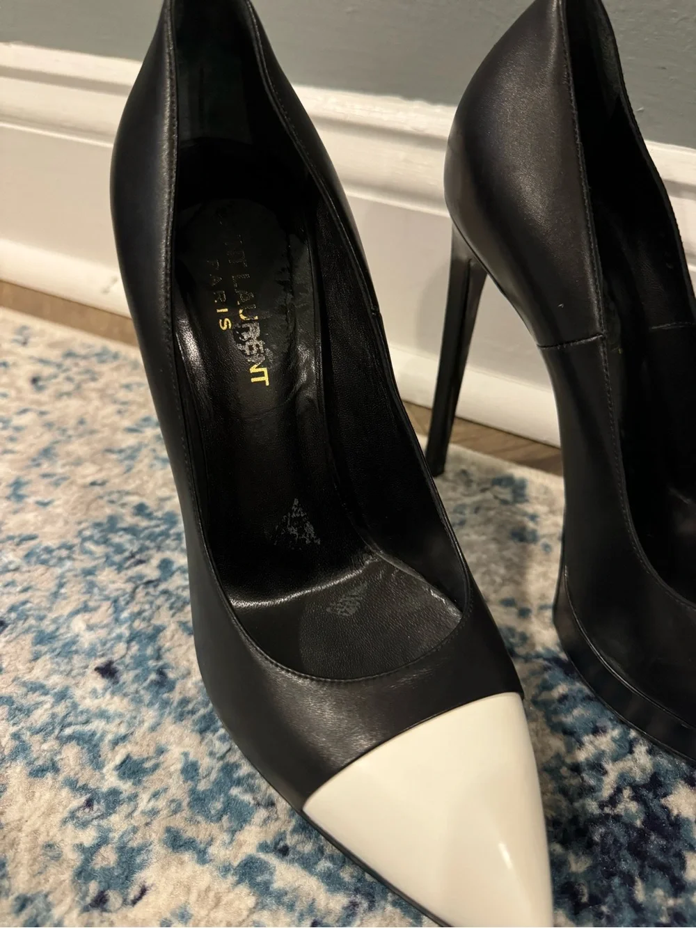 Saint Laurent Black Leather White Cap Toe Janis 105 Platform Pumps - Picture 2 of 9
